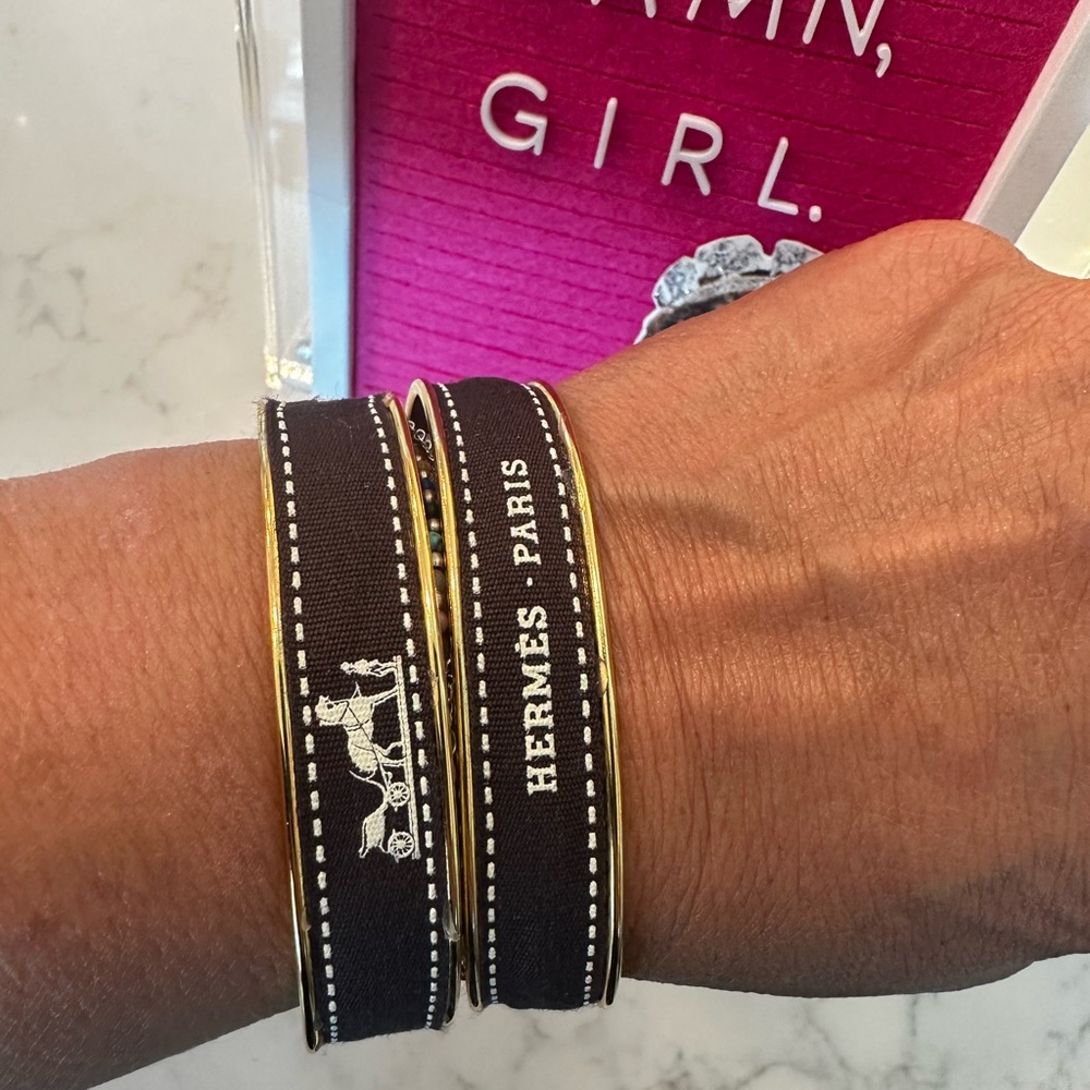 Designer Gold bracelets - Picture 2 of 3